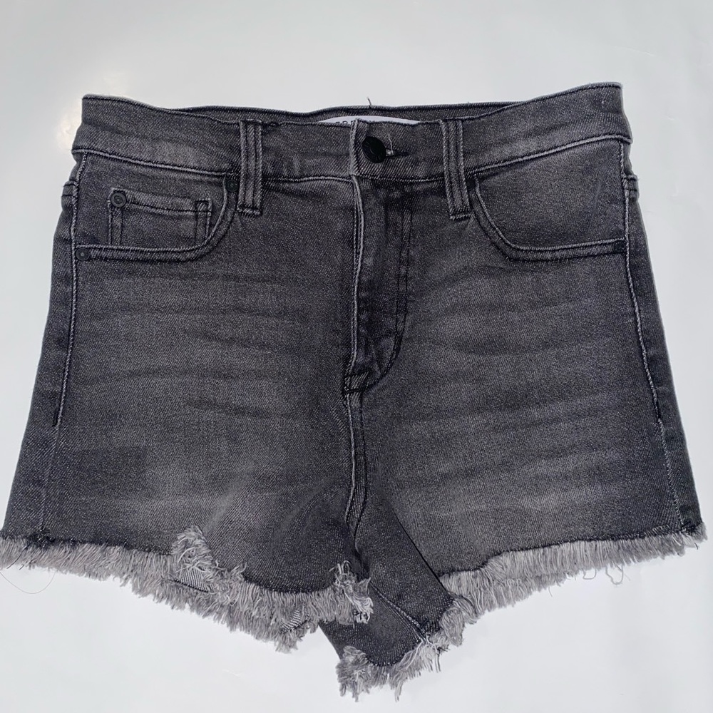 CELEBRITY PINK Mid-Rise Medium Wash Stretch Black Cut-Off Short Shorts Women’s